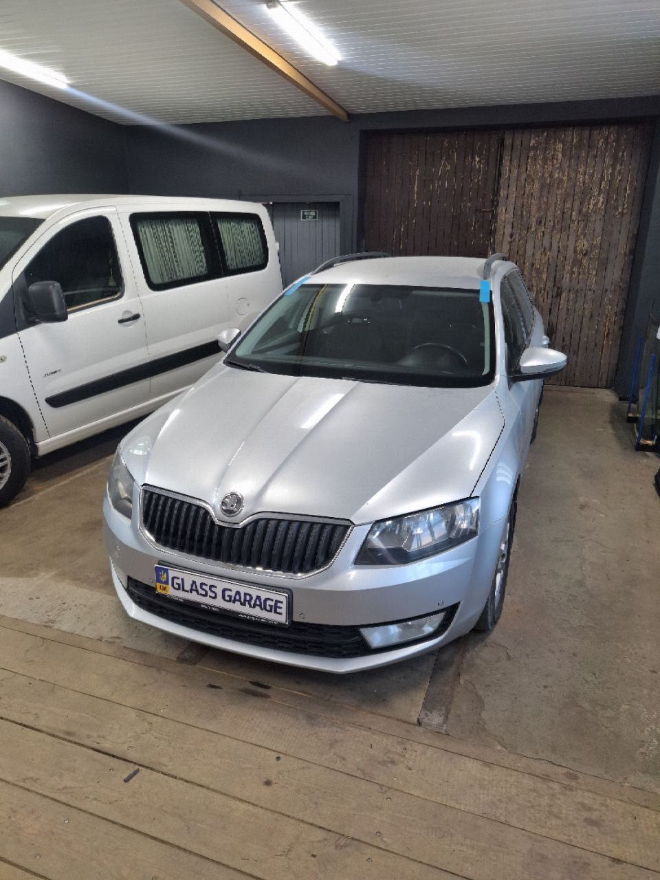 Заміна лобового скла Skoda